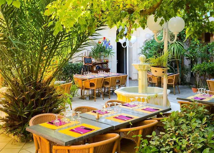 Hotel Orange Marine