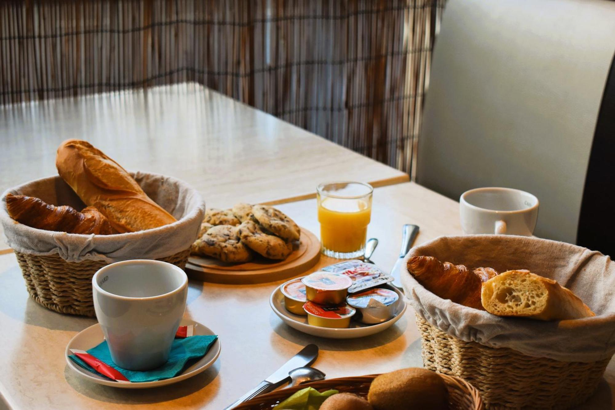 Orange Marine Hotel 2*