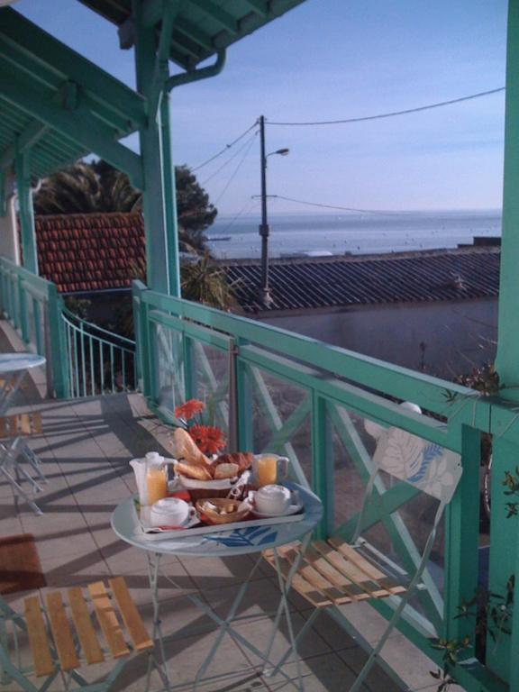 Orange Marine Hotel 2*